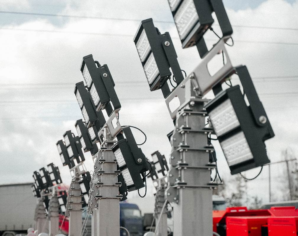 Осветительная вышка BAYSAR ZUX1400 M7LED